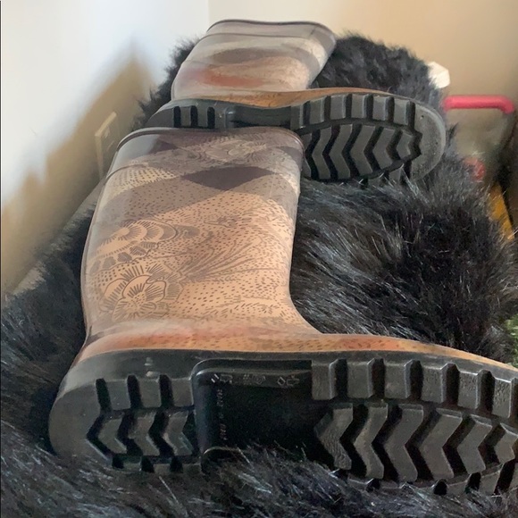 Authentic Burberry rubber rain boots size 39 - Picture 5 of 6